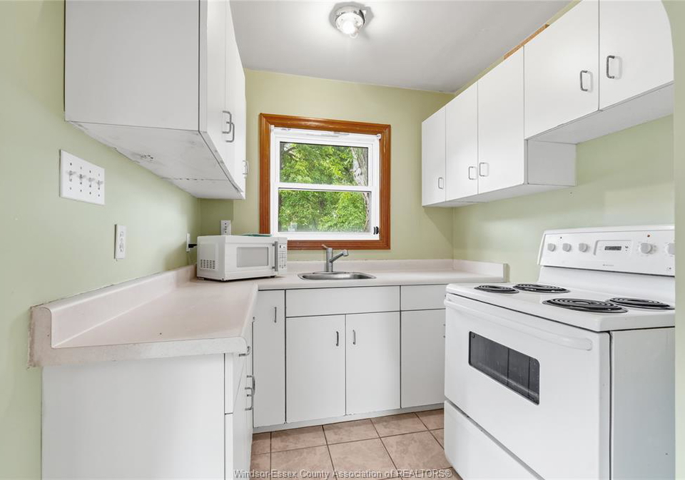 1535-buckingham-drive-windsor-ontario-26020131