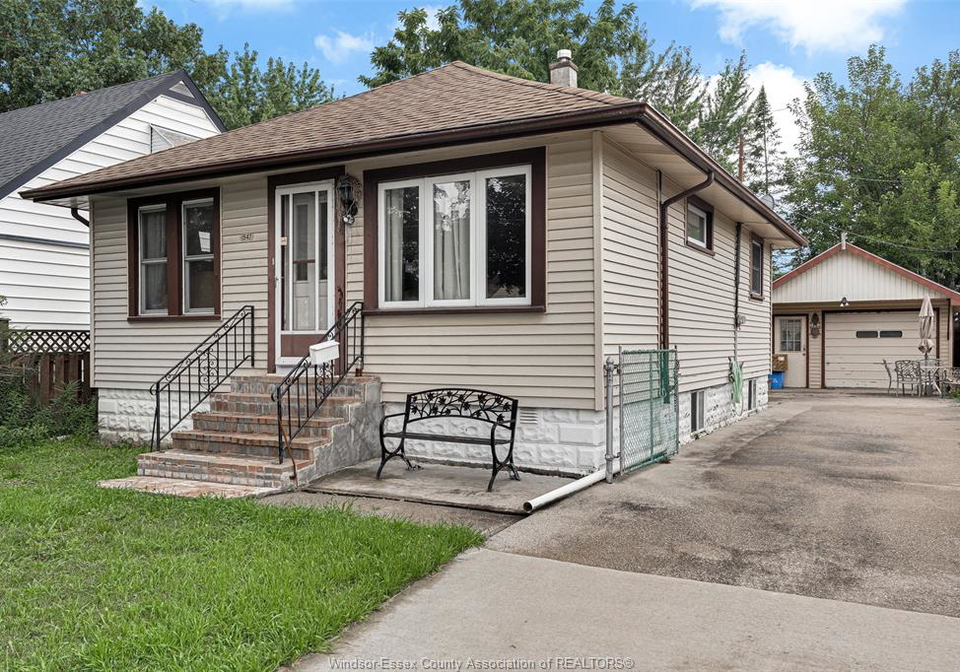 1547-ellrose-avenue-windsor-ontario-26020134