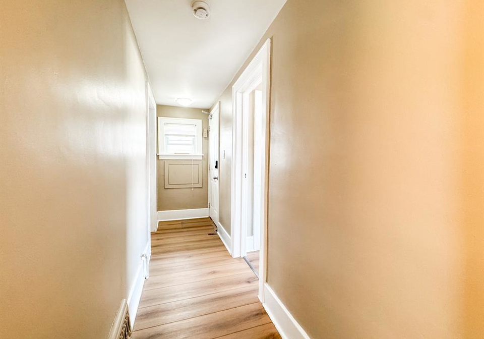 1351-marentette-avenue-windsor-ontario-26020142