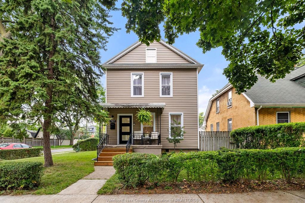 797-monmouth-road-windsor-ontario-26020154