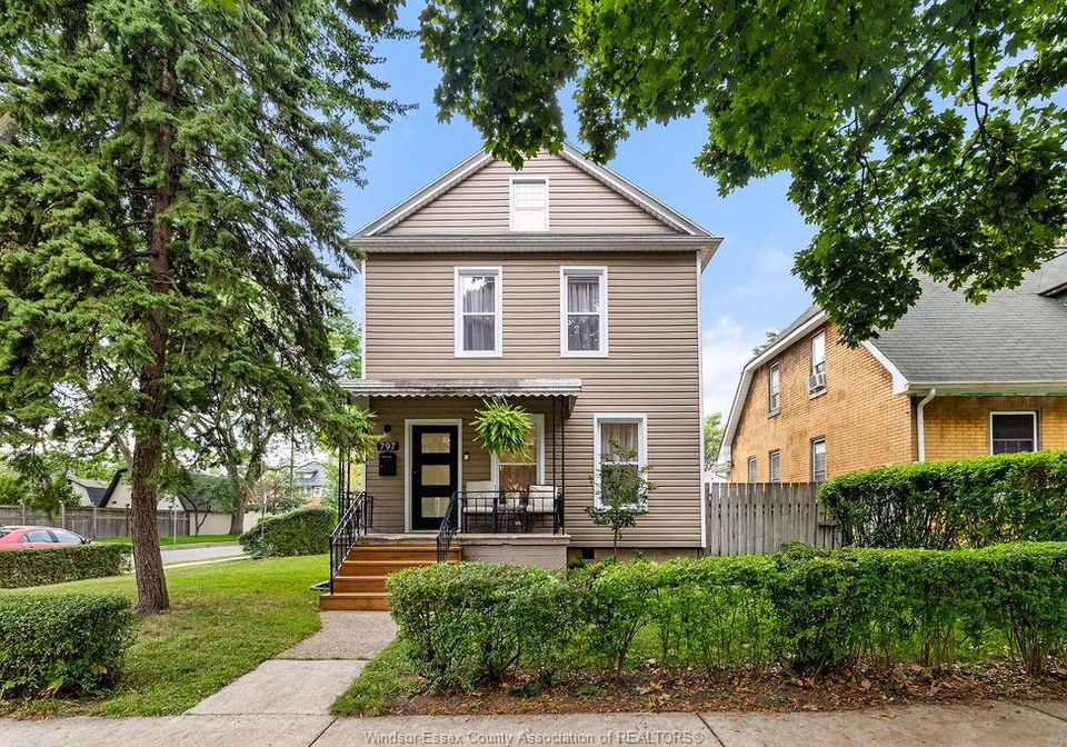 797-monmouth-road-windsor-ontario-26020154