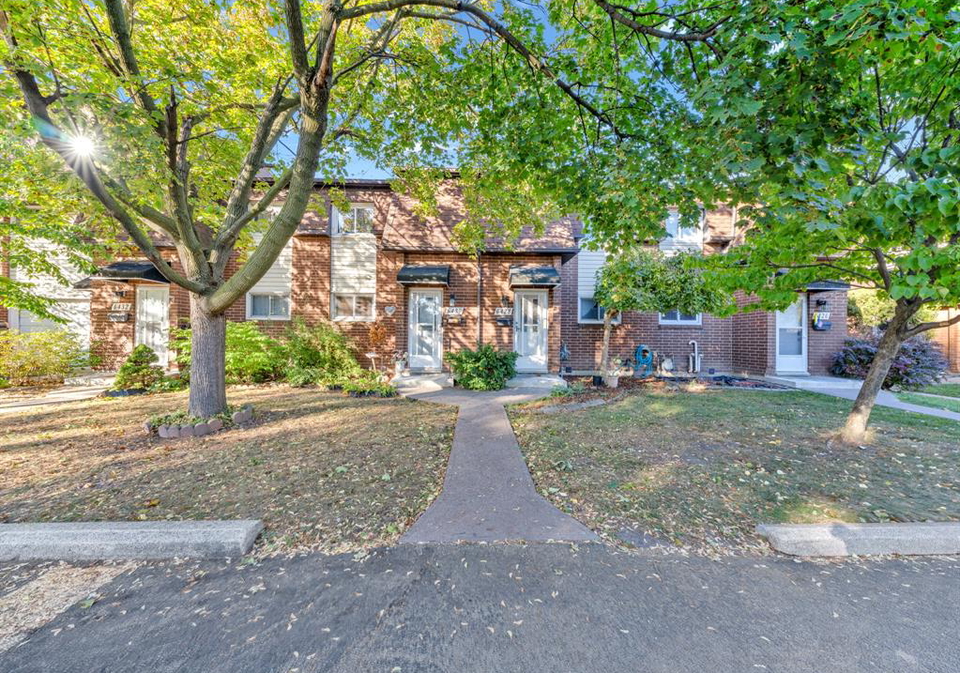 6430-thornberry-windsor-ontario-26020156