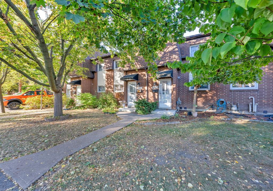 6430-thornberry-windsor-ontario-26020156