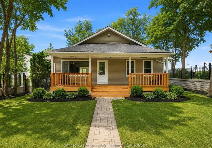 546-pearl-lakeshore-ontario-26020165