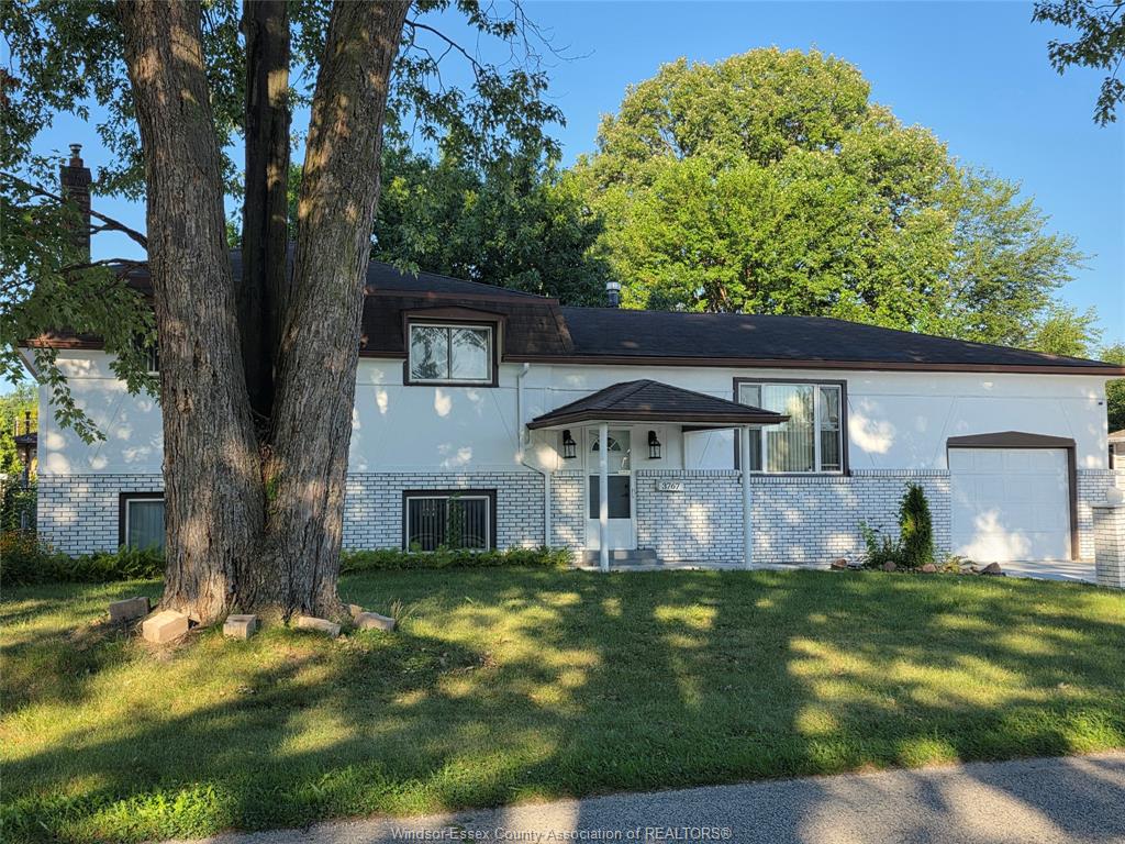 3767-turner-windsor-ontario-26020186