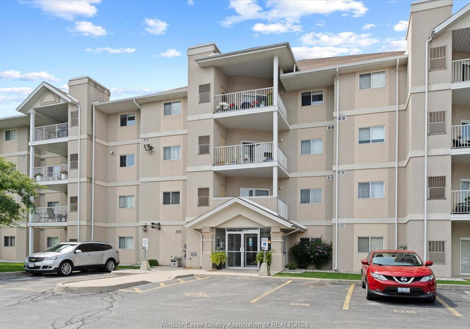1655-grand-marais-road-west-windsor-ontario-26020189