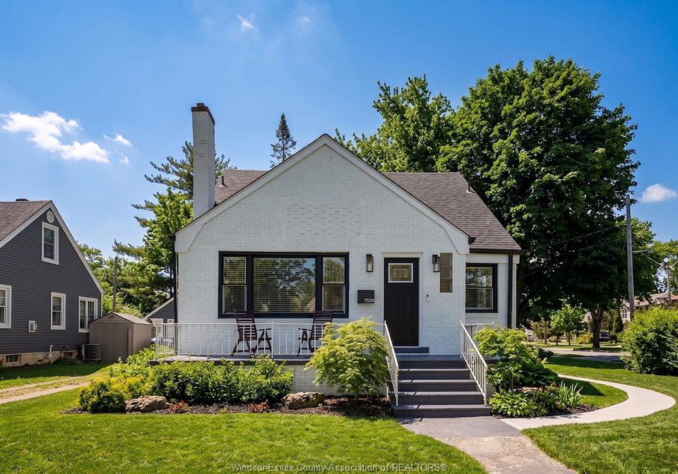 7529-st-rose-windsor-ontario-26020191