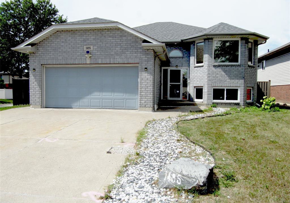 1495-clover-avenue-windsor-ontario-26020195