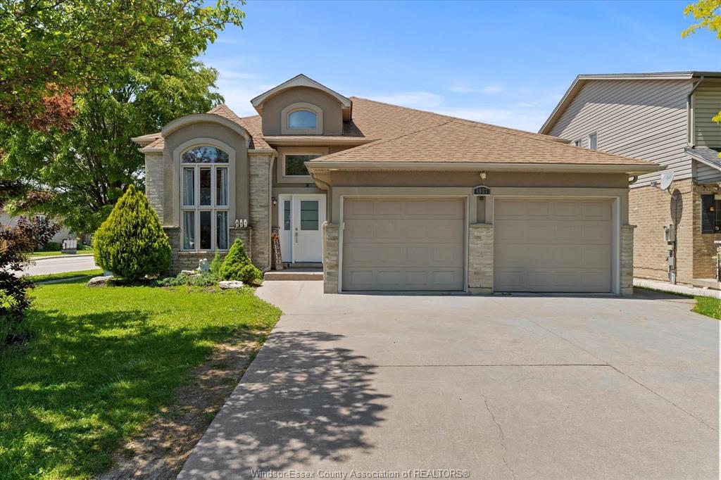 4697-helsinki-crescent-windsor-ontario-26020199