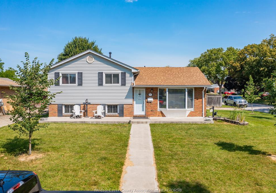 5122-colbourne-drive-windsor-ontario-26020207