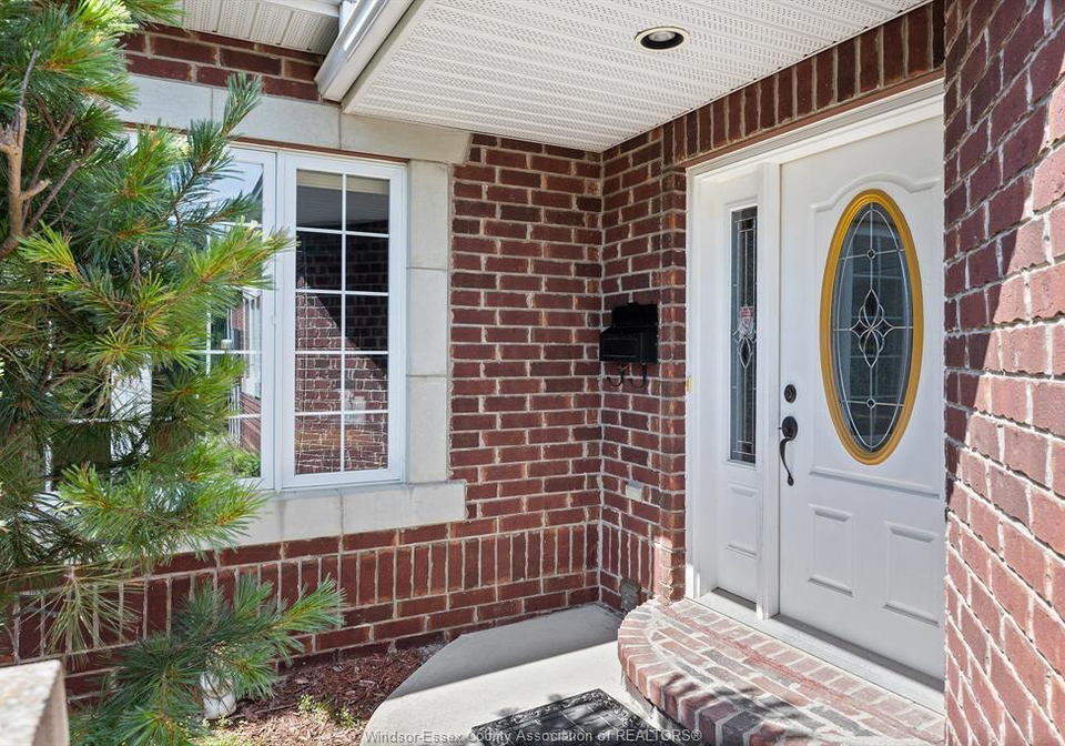 120-kimball-drive-essex-ontario-26020211