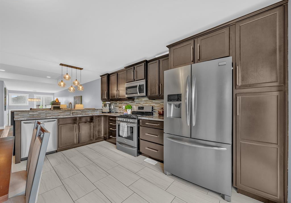 11944-thistledown-windsor-ontario-26020229