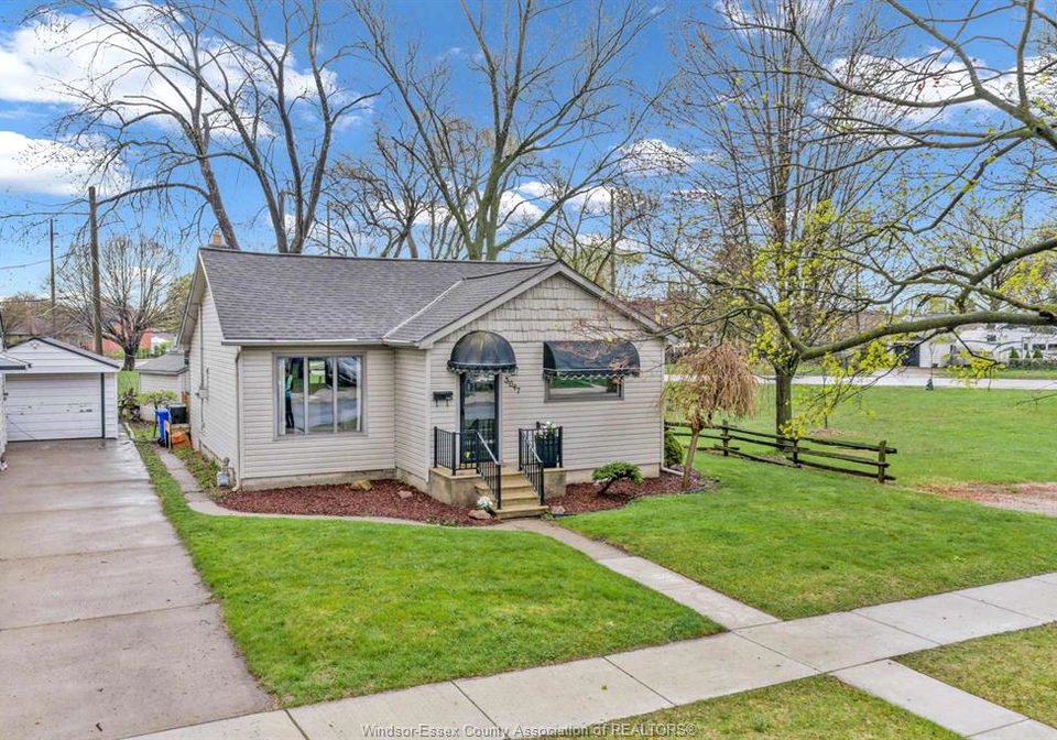 3647-matchett-road-windsor-ontario-26020236