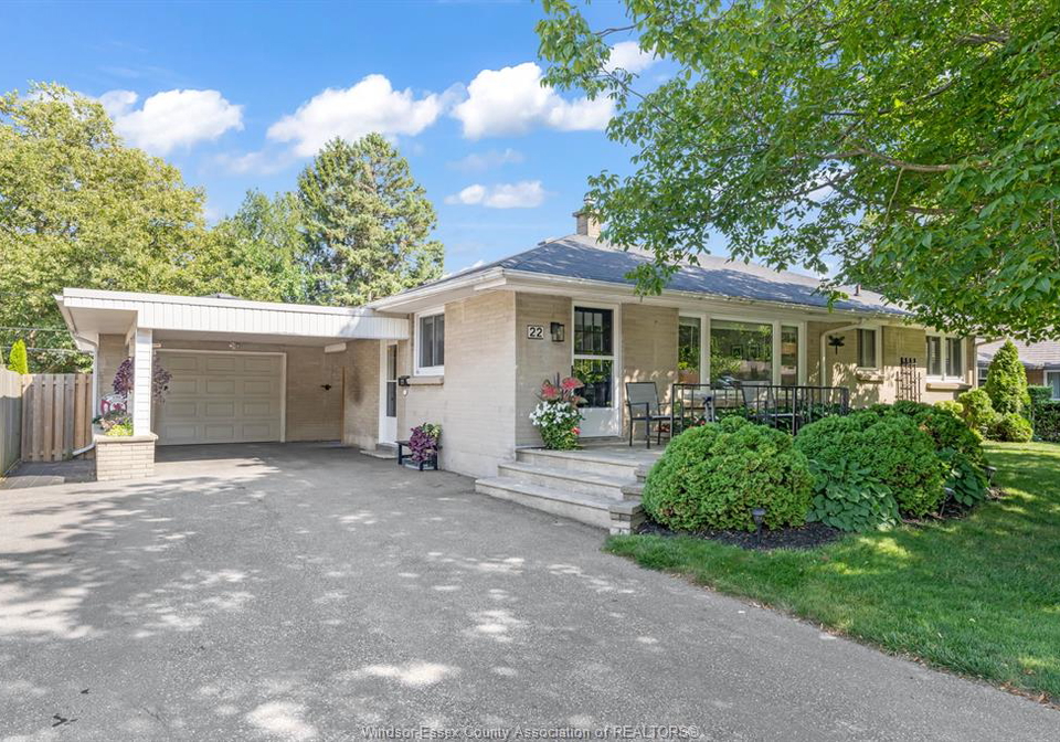 22-danforth-leamington-ontario-26020239