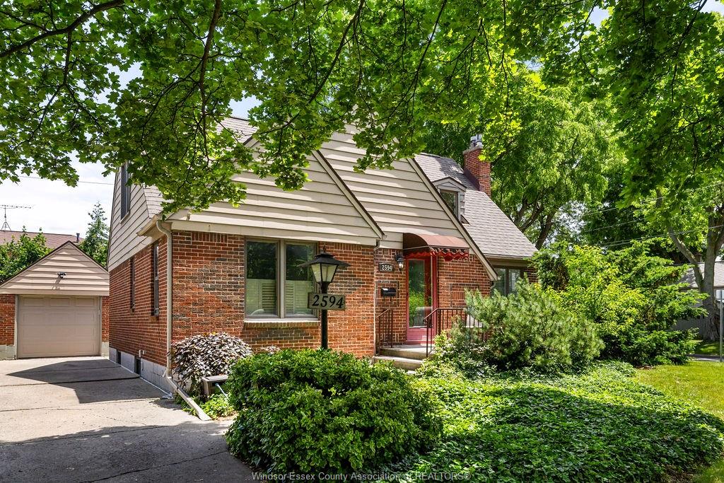 2594-buckingham-windsor-ontario-26020244