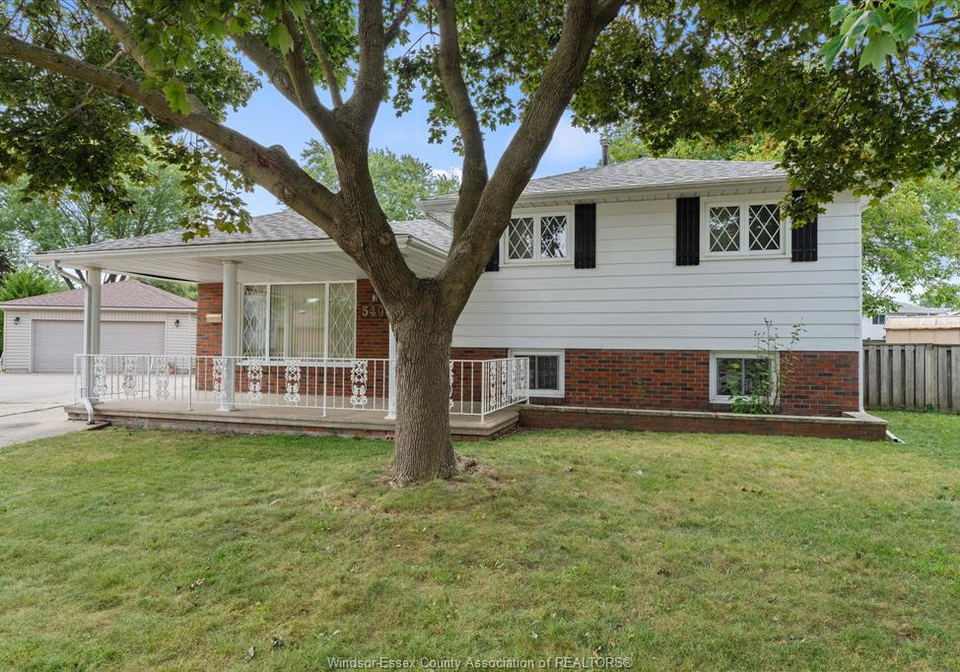 5400-lyndon-court-windsor-ontario-26020259