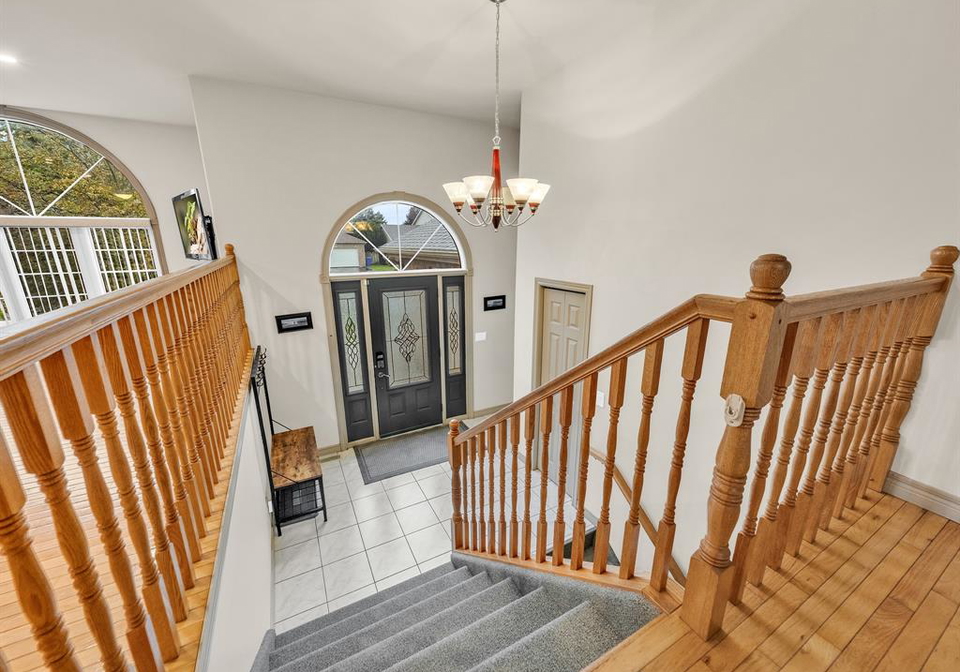 9-lyle-street-cottam-ontario-26020260