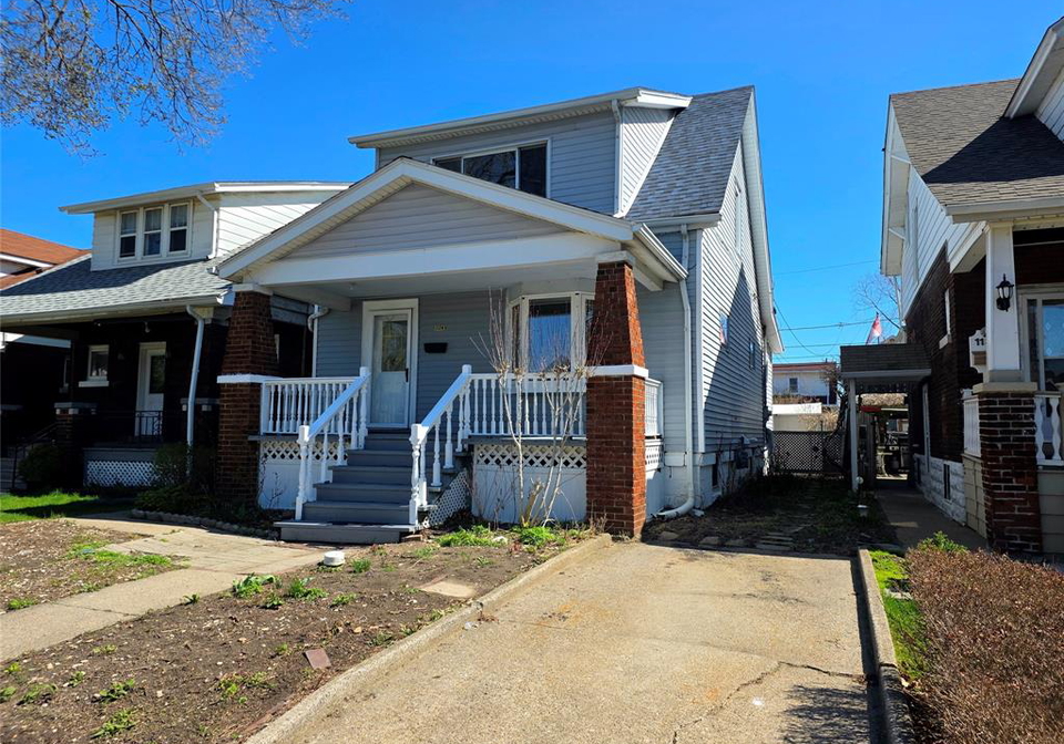 1126-louis-avenue-windsor-ontario-26020261