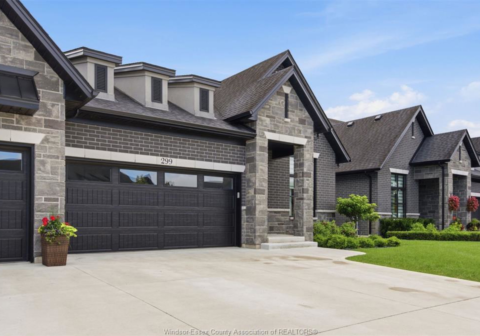 299-xavier-circle-lakeshore-ontario-26020263