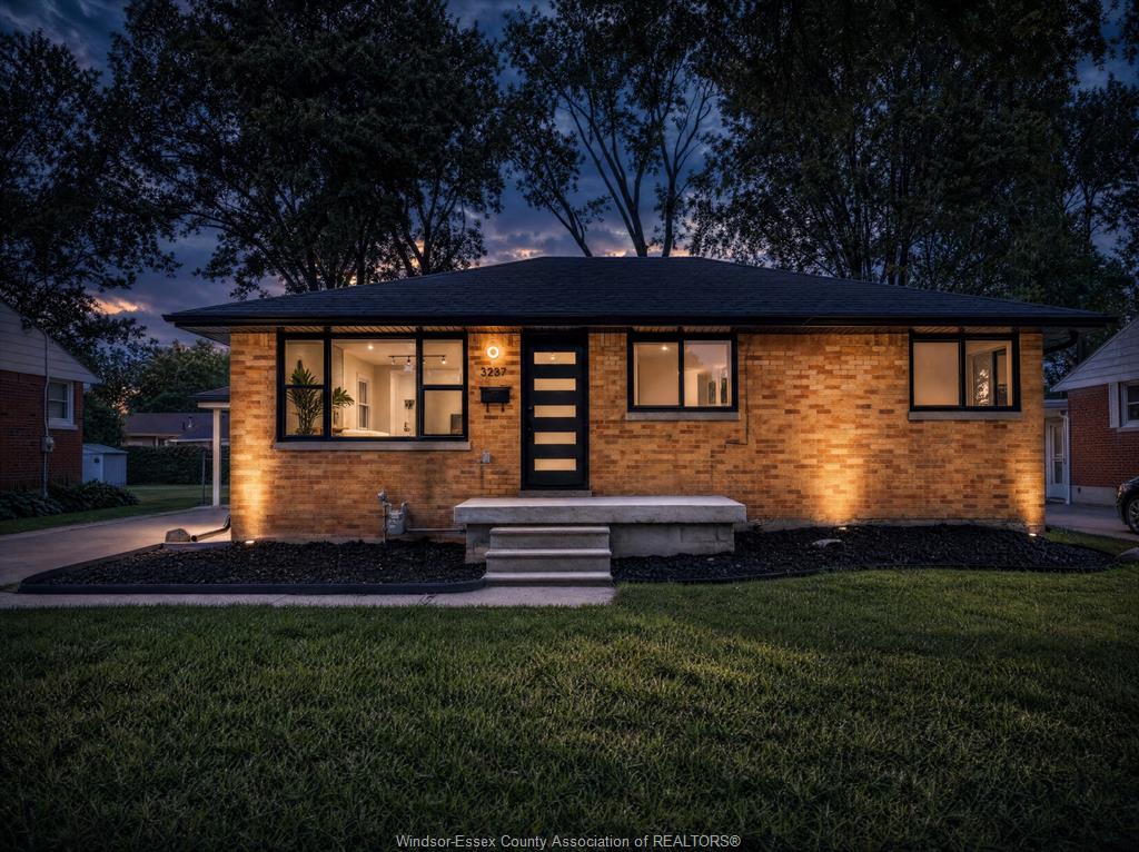 3237-mckay-avenue-windsor-ontario-26020280