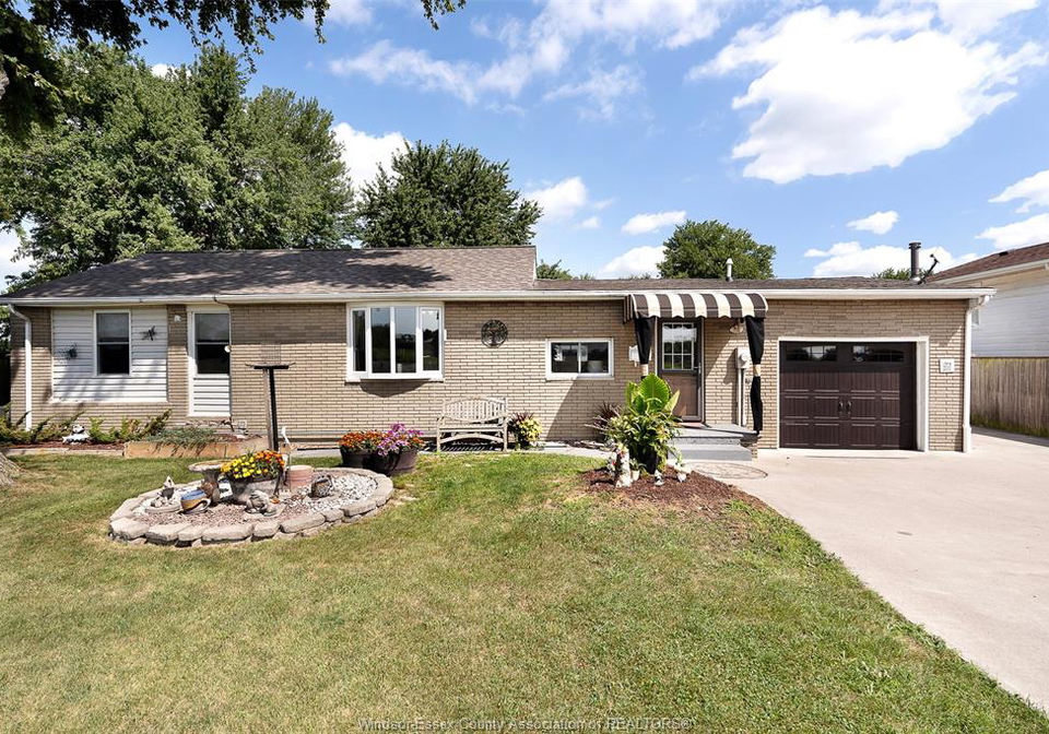78-road-3-west-kingsville-ontario-26020285