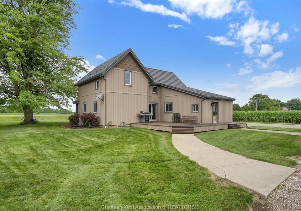 10818-talbot-trail-blenheim-ontario-26020287