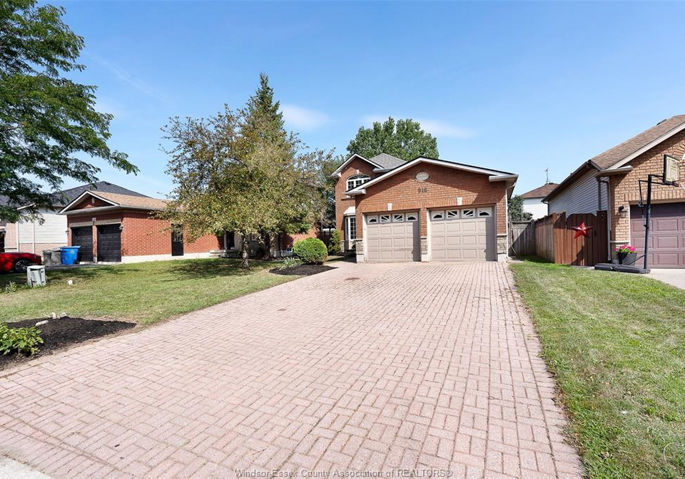 916-lemonwood-windsor-ontario-26020291