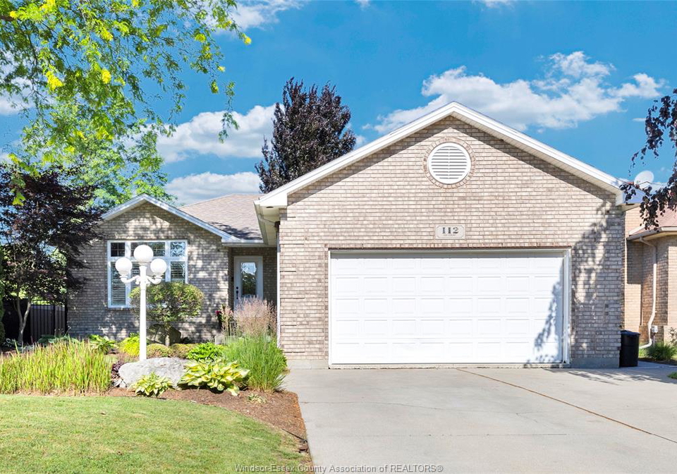 112-fay-court-lakeshore-ontario-26020298