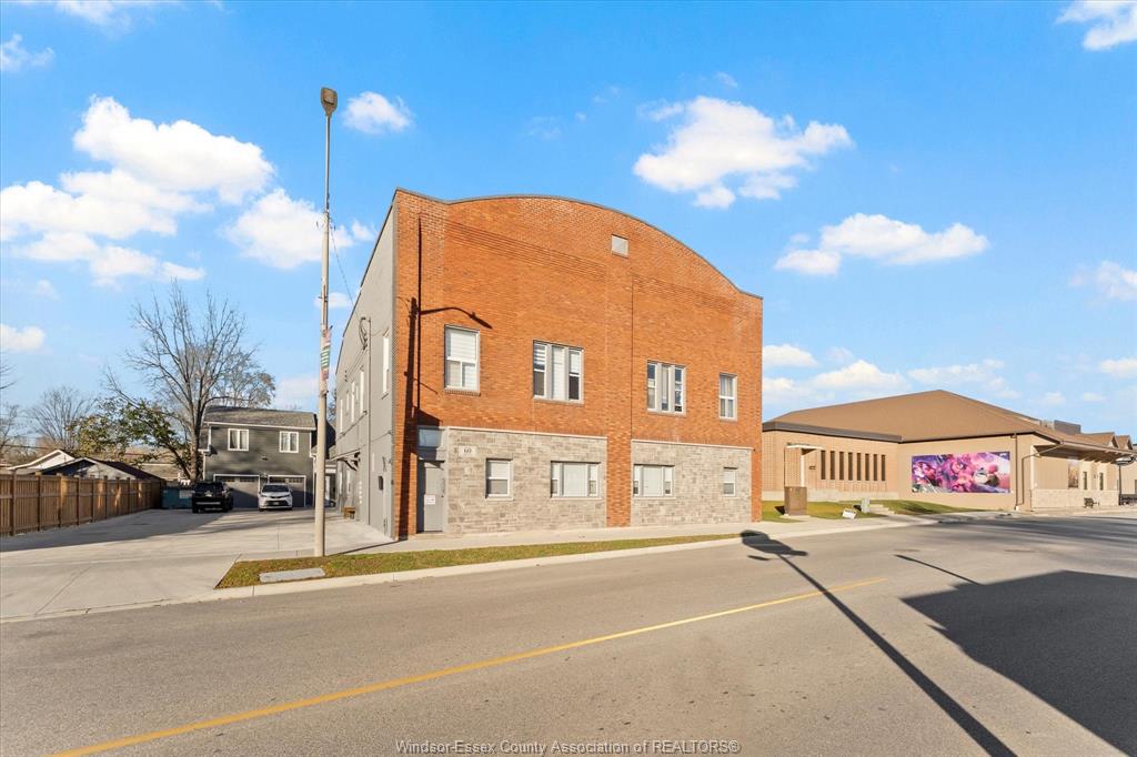 60-main-street-west-kingsville-ontario-26020301