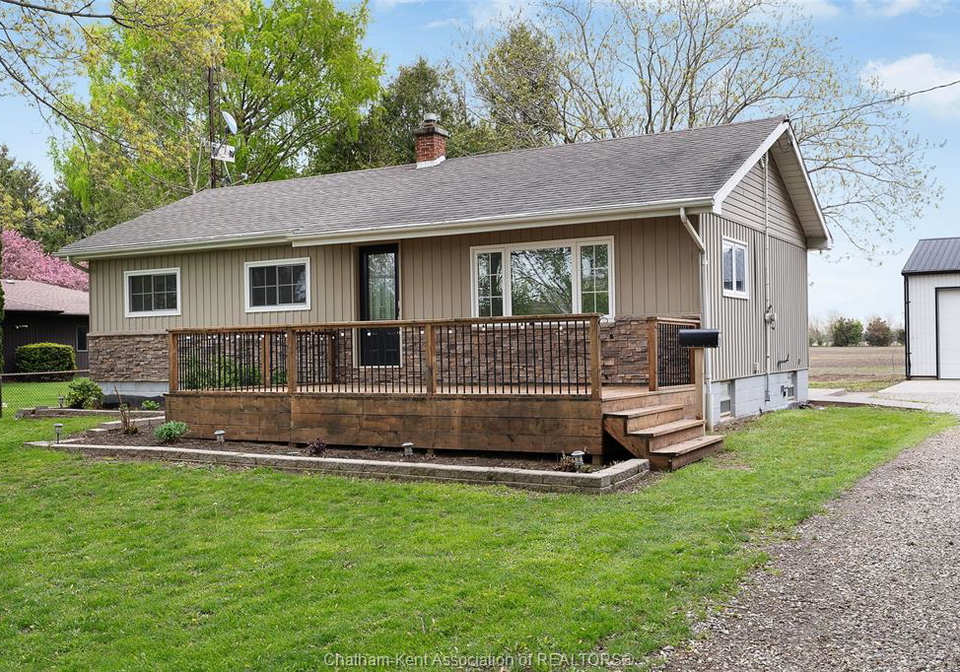 864-mcnaughton-avenue-east-chatham-ontario-26020304