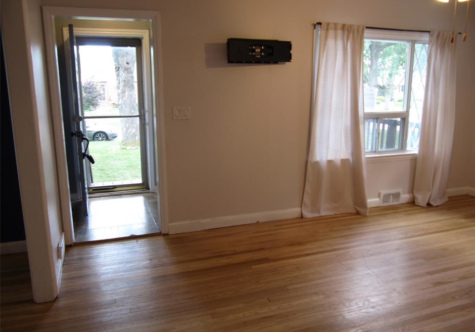 909-st-marys-windsor-ontario-26020308