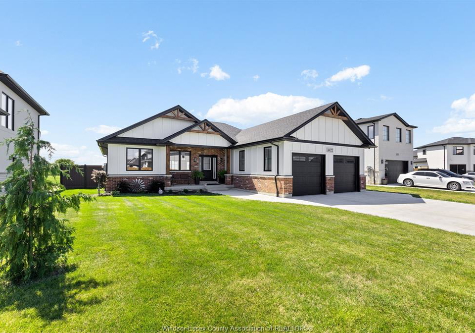 4422-belmont-lakeshore-ontario-26020311