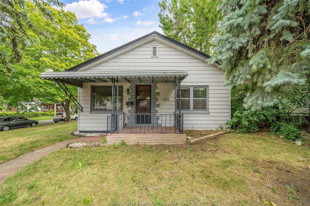 3173-wyandotte-west-windsor-ontario-26020313