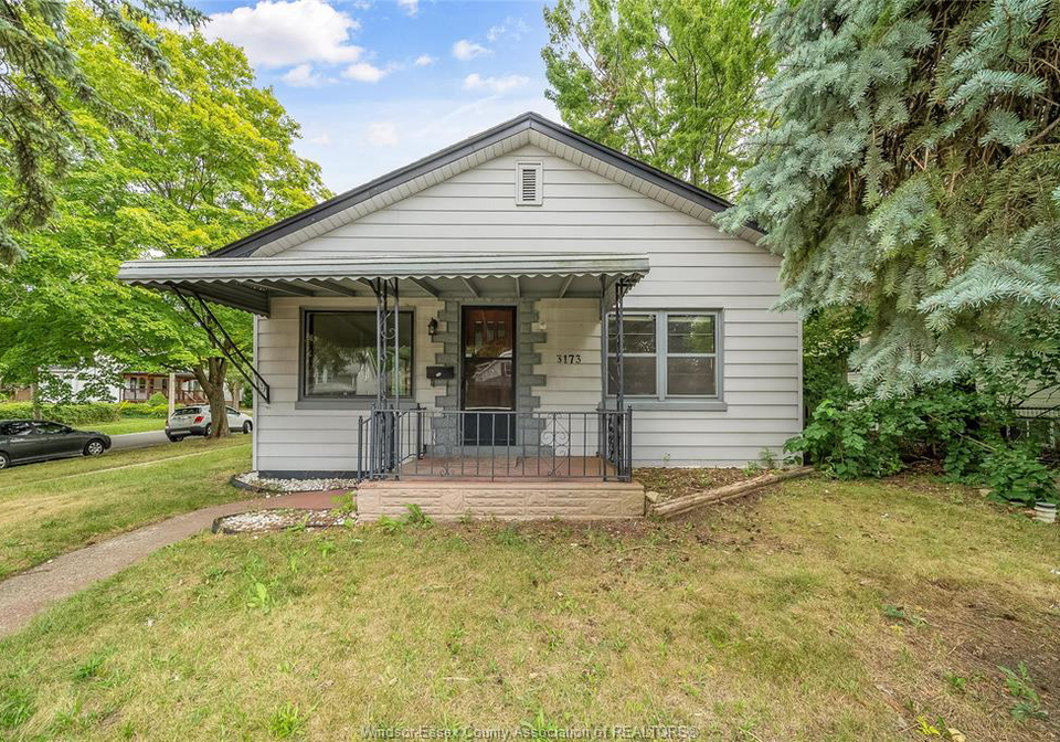 3173-wyandotte-west-windsor-ontario-26020313