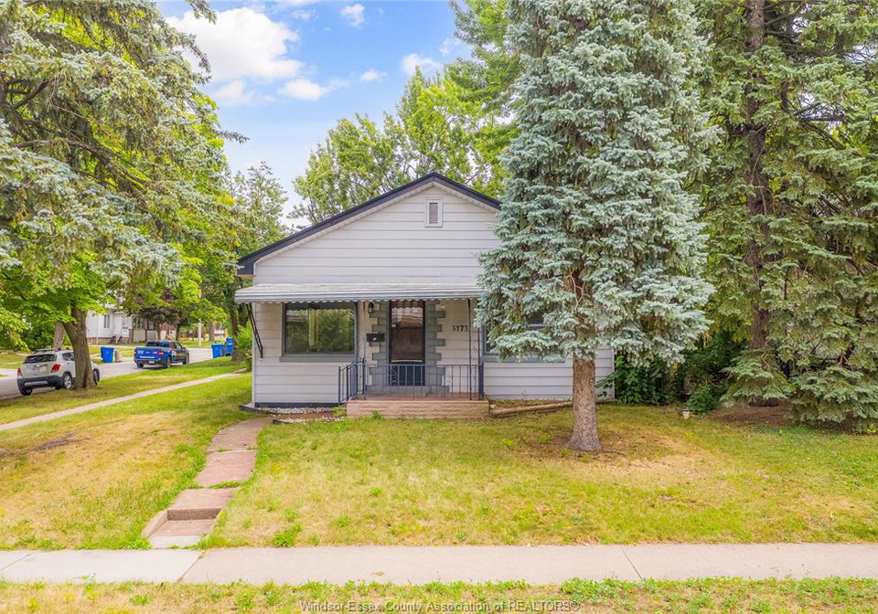 3173-wyandotte-west-windsor-ontario-26020313