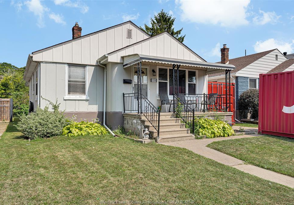 2258-parkwood-windsor-ontario-26020320