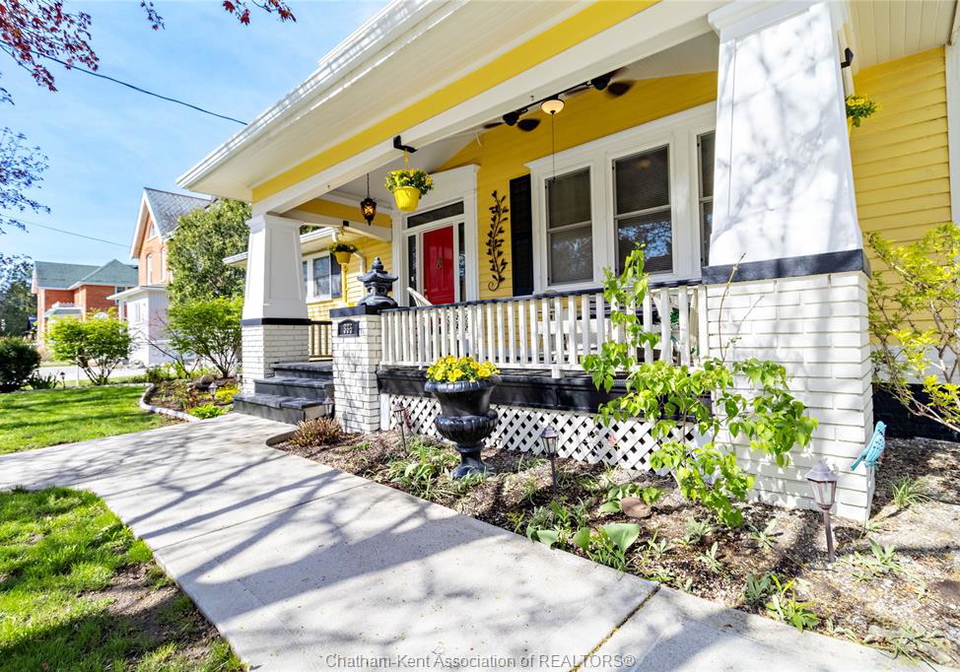335-wellington-street-west-chatham-ontario-26020323