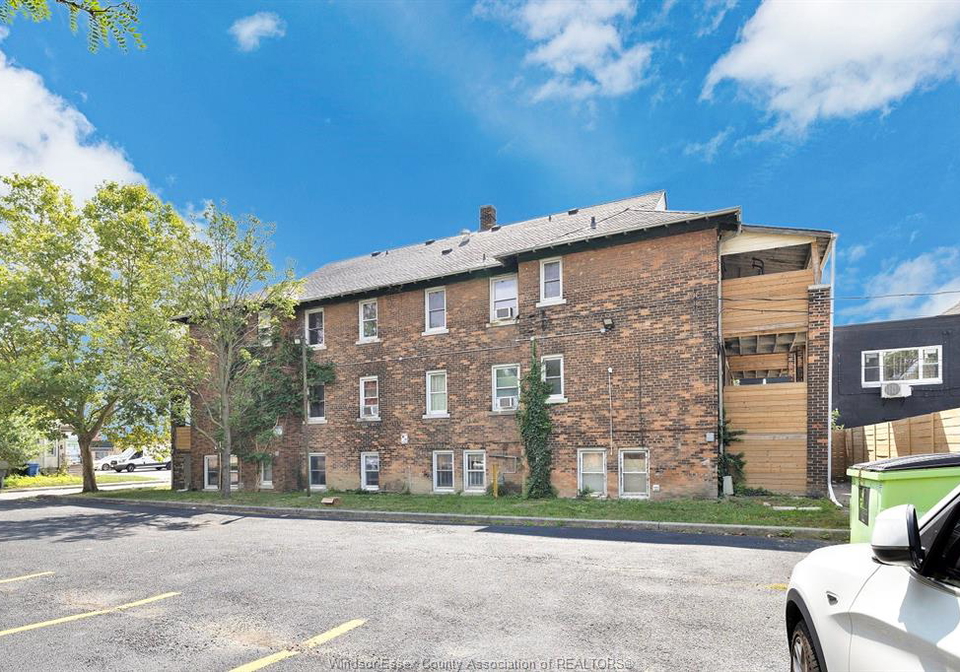 561-parent-avenue-windsor-ontario-26020329