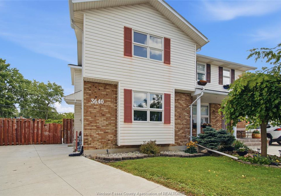 3640-stephanie-court-windsor-ontario-26020334