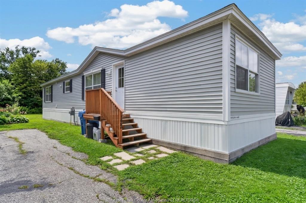 122-steven-court-essex-ontario-26020340