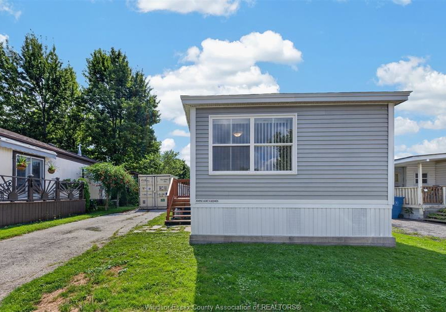 122-steven-court-essex-ontario-26020340