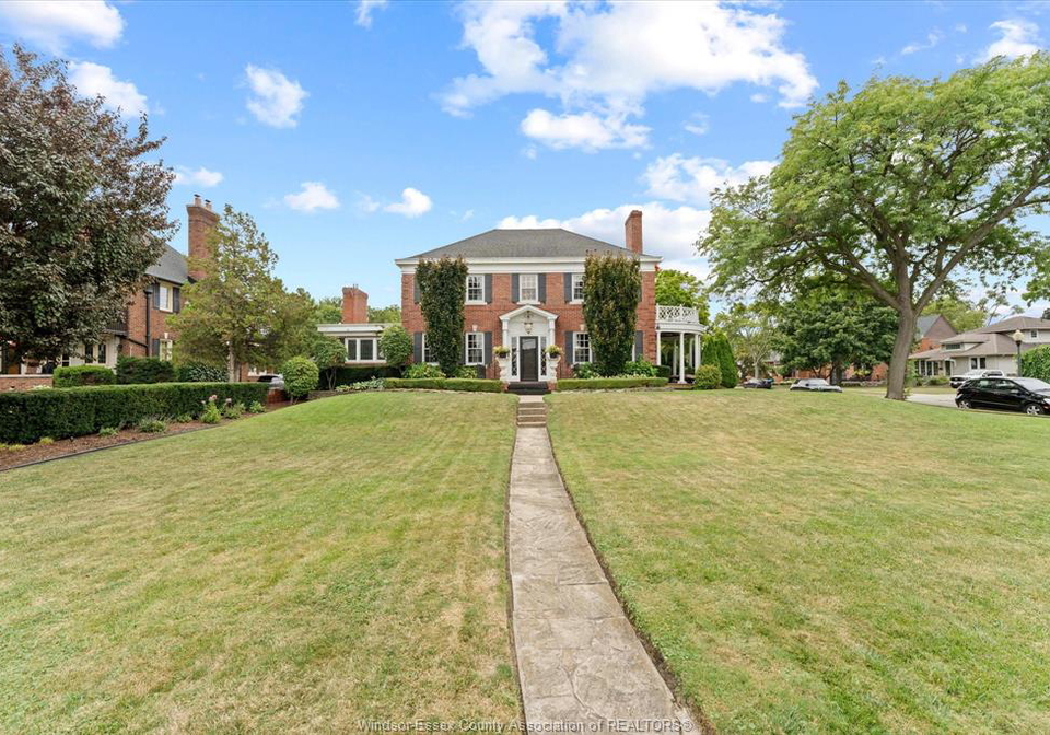 5325-riverside-drive-east-windsor-ontario-26020341
