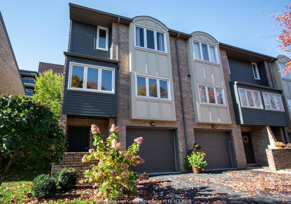 3925-riverside-drive-windsor-ontario-26020342