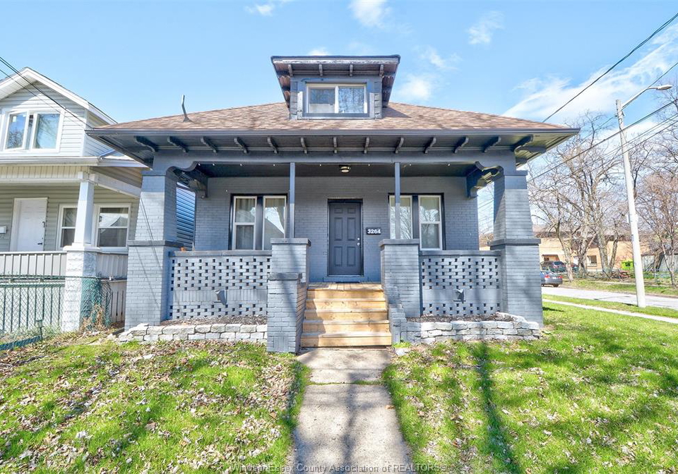3264-baby-street-windsor-ontario-26020363