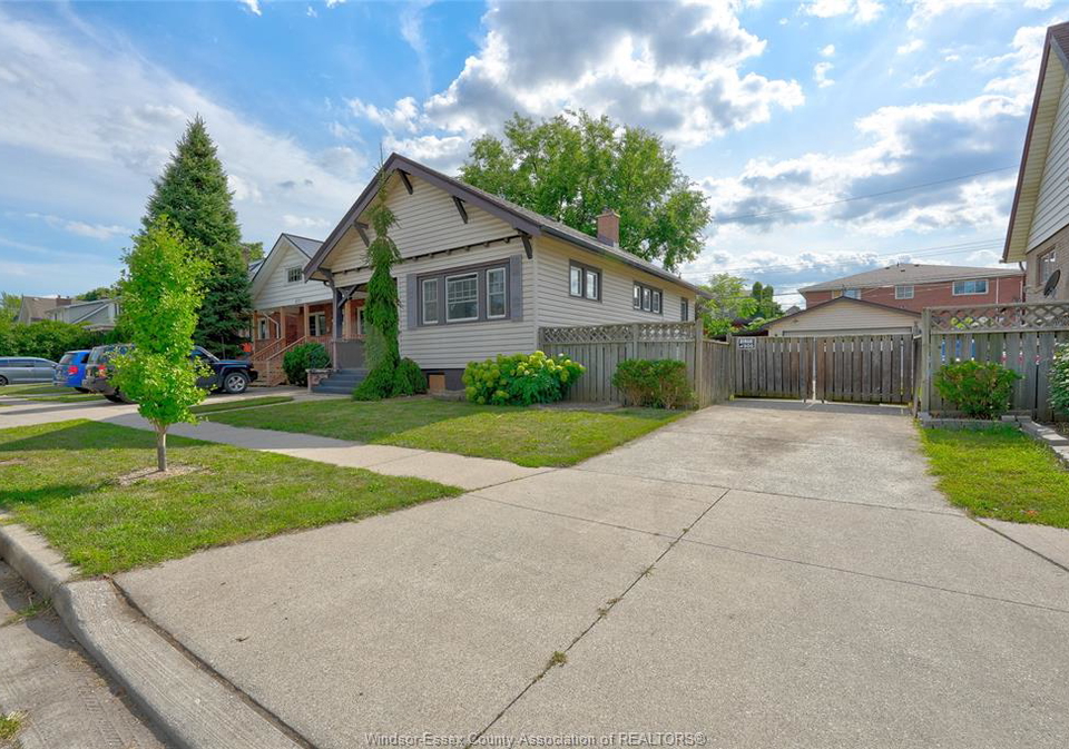 849-lawrence-road-windsor-ontario-26020369