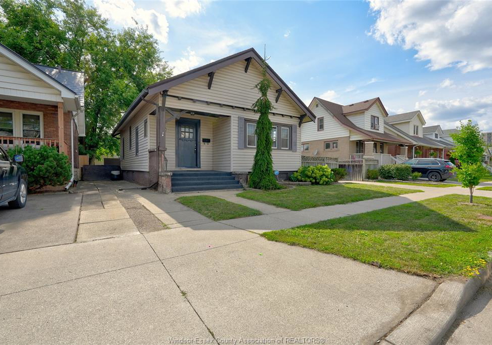 849-lawrence-road-windsor-ontario-26020369