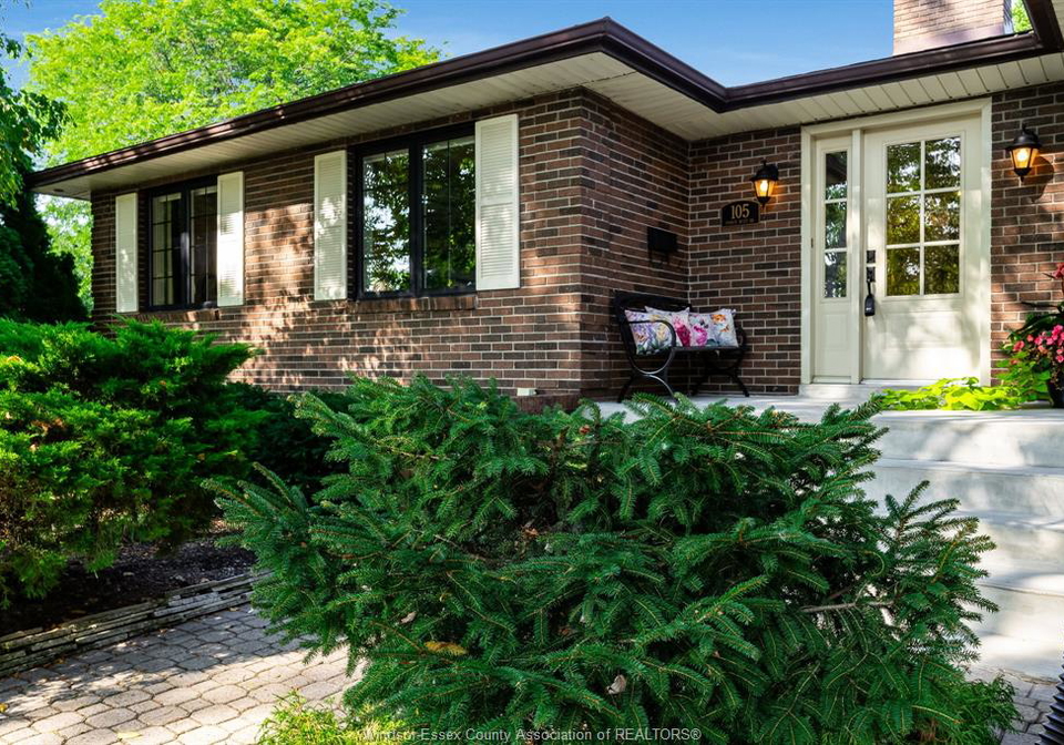 105-pointe-west-drive-amherstburg-ontario-26020373