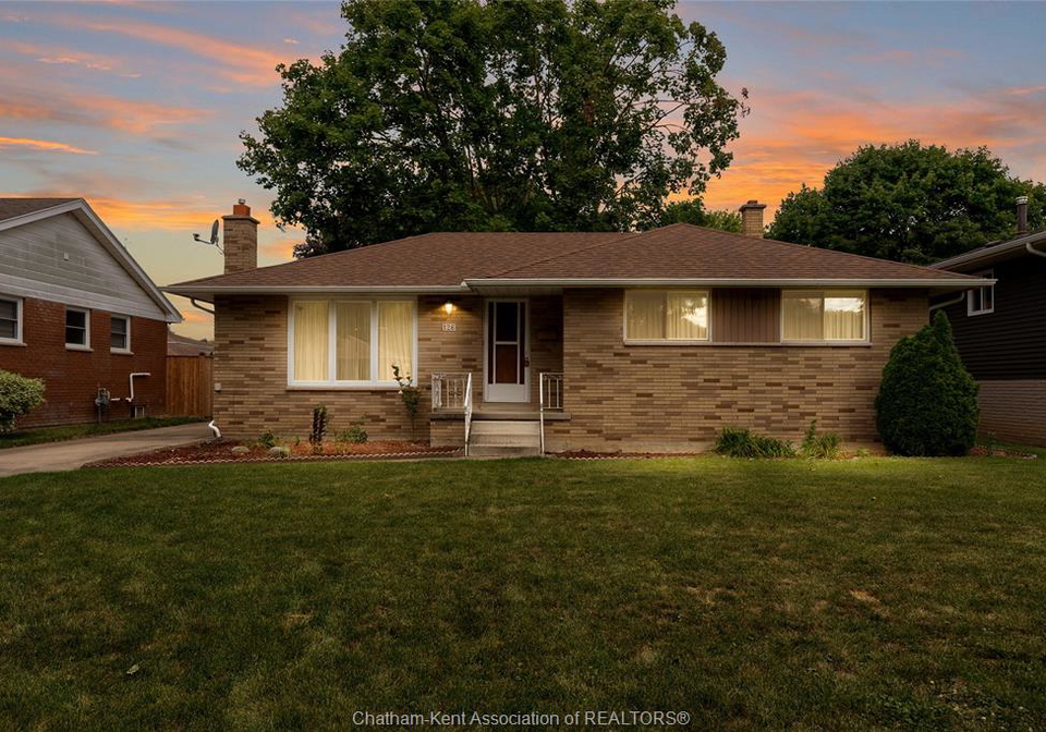 126-partridge-crescent-chatham-ontario-26020387