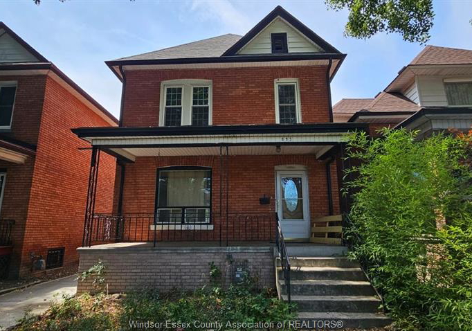 693-bruce-avenue-windsor-ontario-26020389