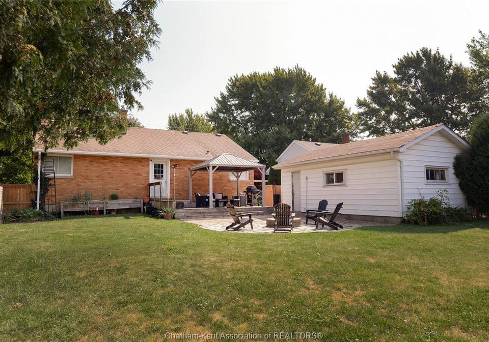 26-canterbury-street-chatham-ontario-26020391